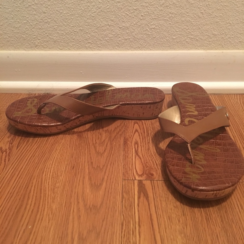 Sam Edelman leather strap flip flops, size 8